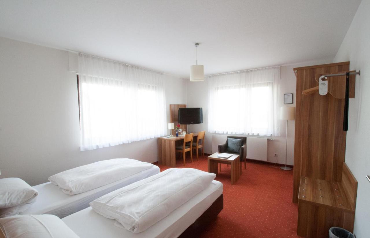 Hotel Krone Strassdorf Schwäbisch Gmünd Εξωτερικό φωτογραφία